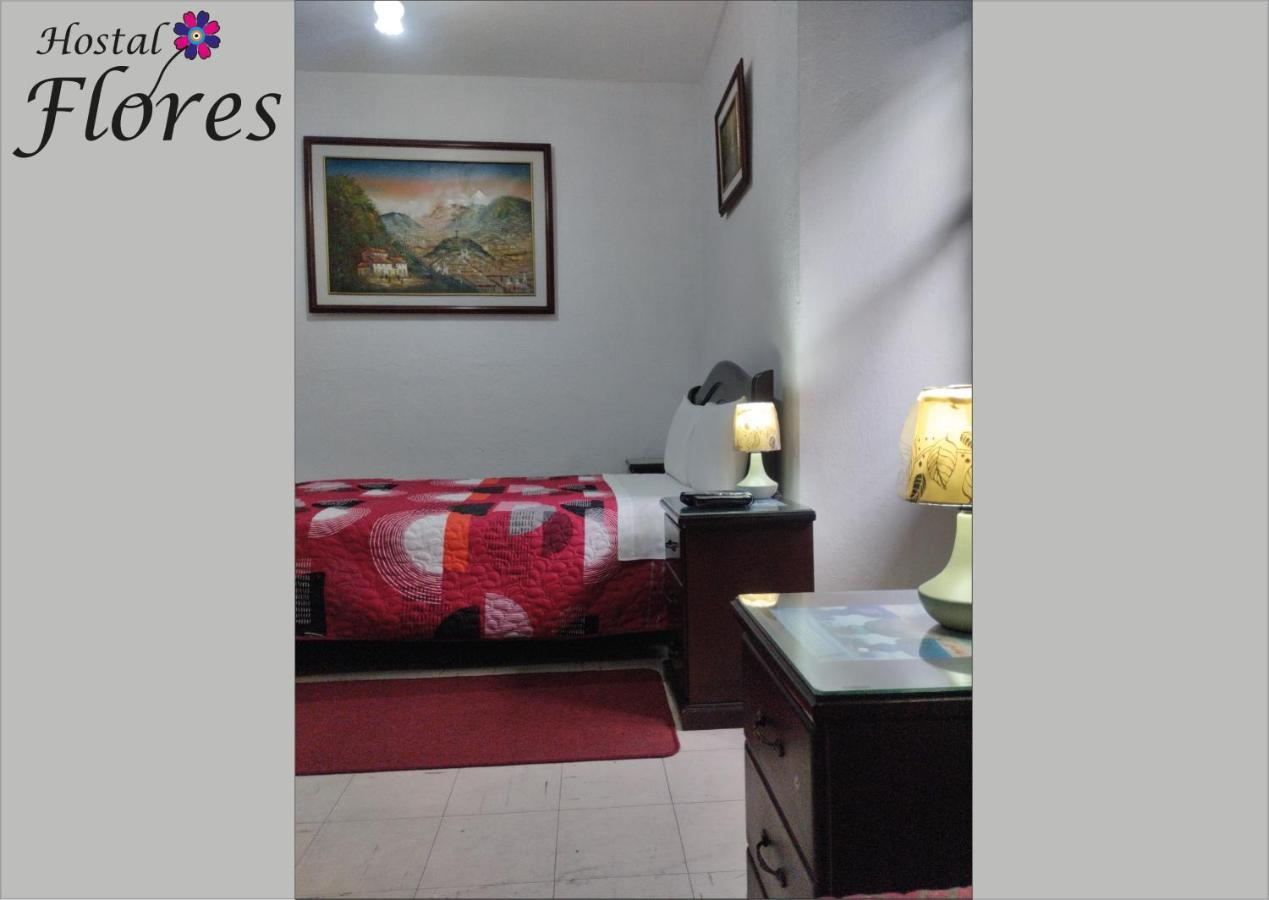 Hostal Flores Quito Esterno foto