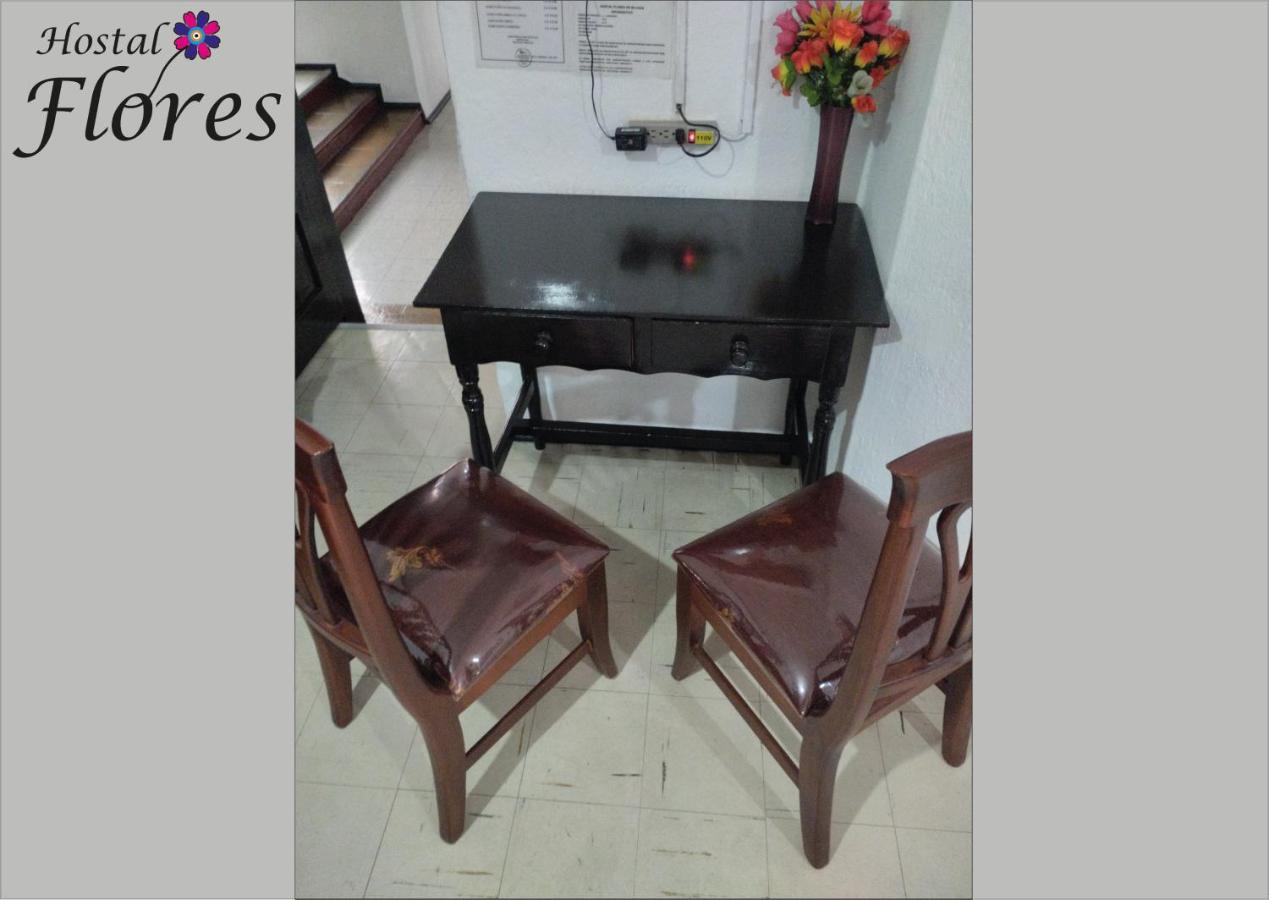 Hostal Flores Quito Esterno foto