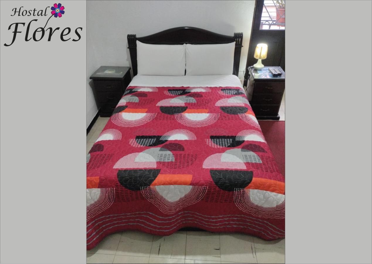 Hostal Flores Quito Esterno foto