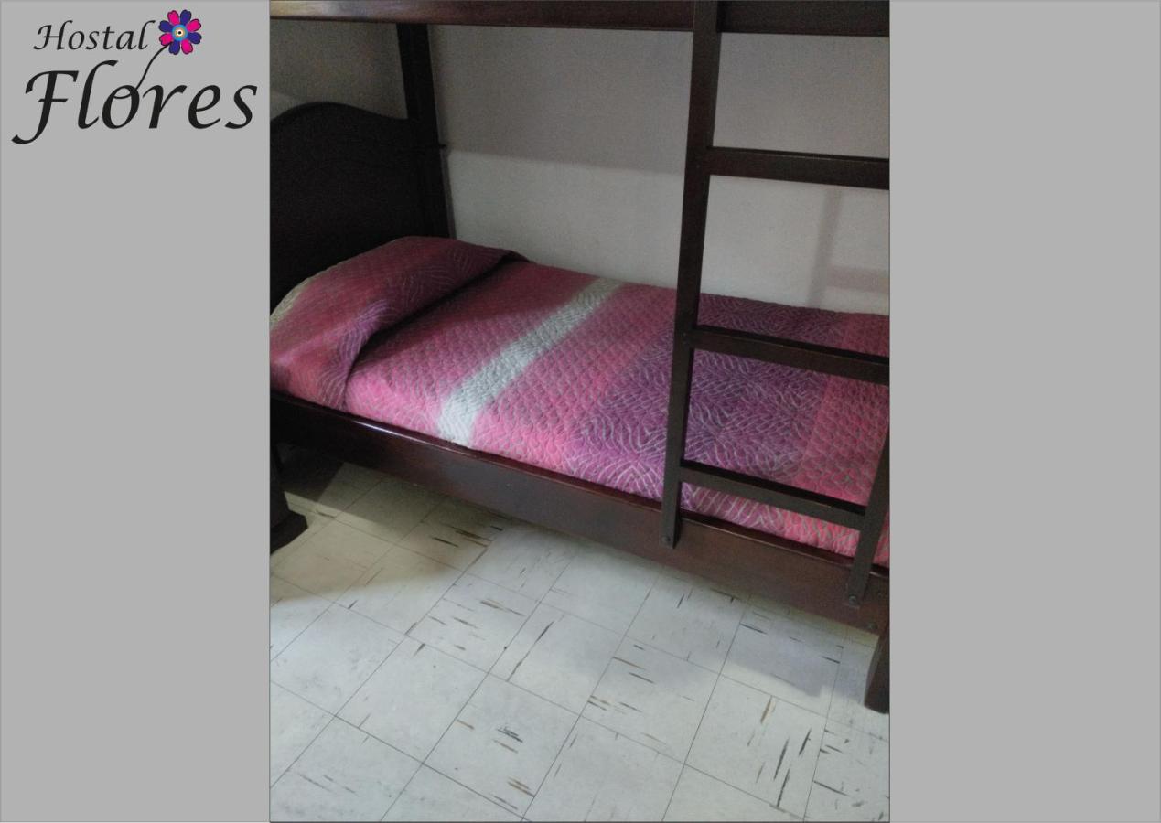 Hostal Flores Quito Esterno foto