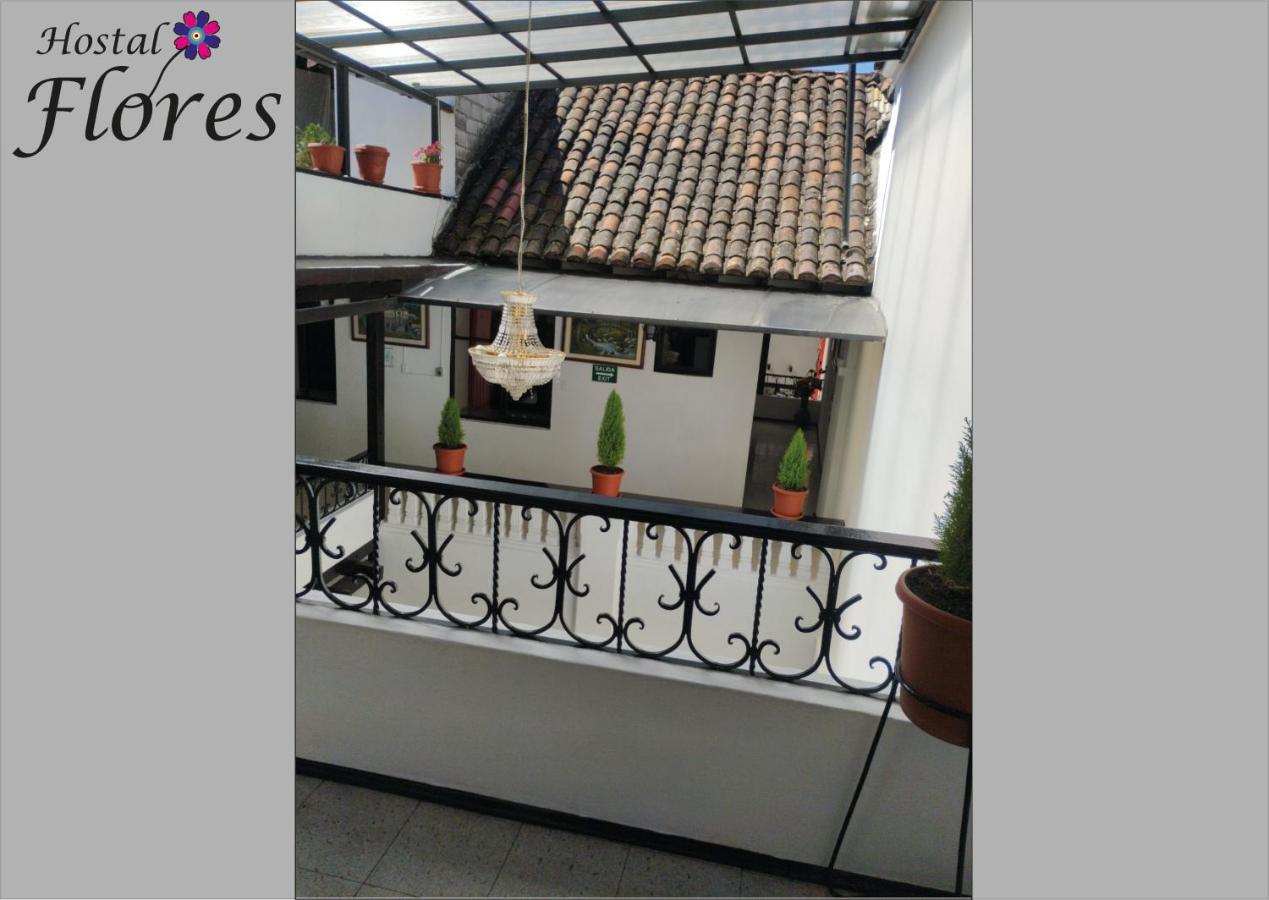 Hostal Flores Quito Esterno foto