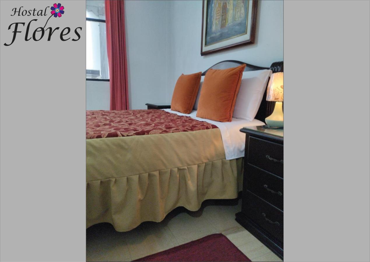 Hostal Flores Quito Esterno foto